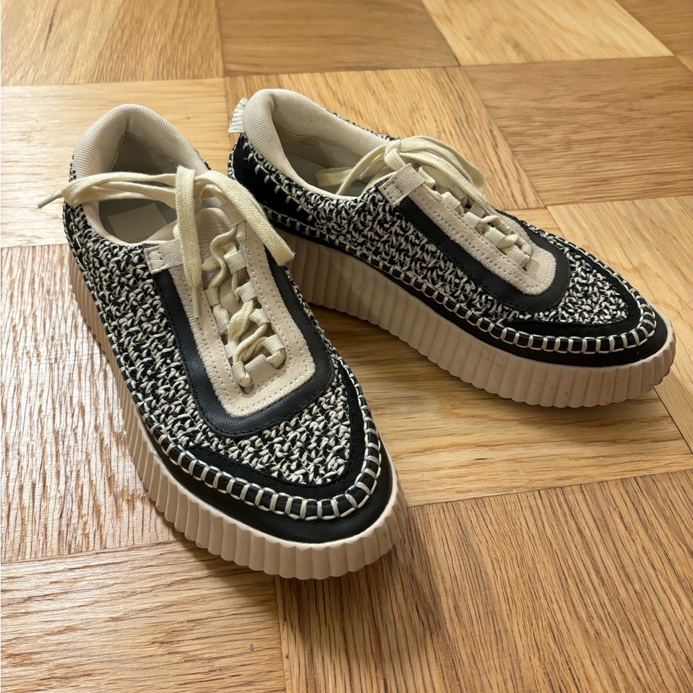 Dolce Vita: Dolen Fray Sneakers